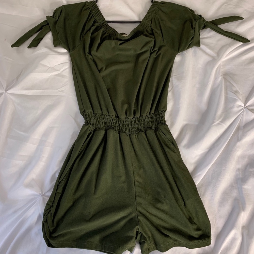 OLIVE GREEN OFF-THE-SHOULDER ROMPER